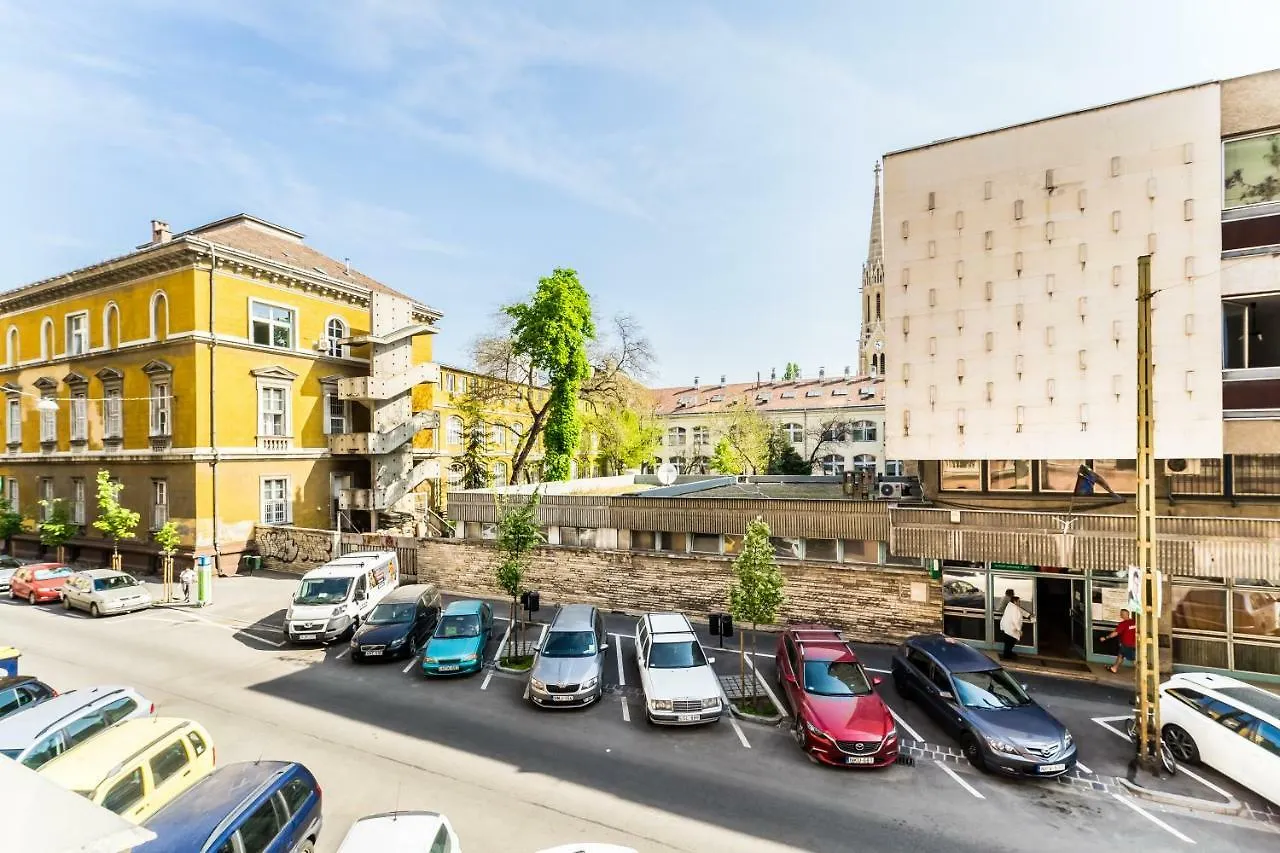 Bpr A2 Downtown Comfy Apartment 부다페스트 0*,